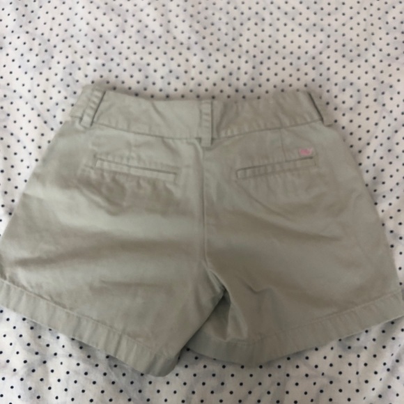 Light cream color shorts - Picture 2 of 4